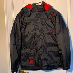 Boys’ Air Jordan winter coat/Size-large/Color-black with red trim